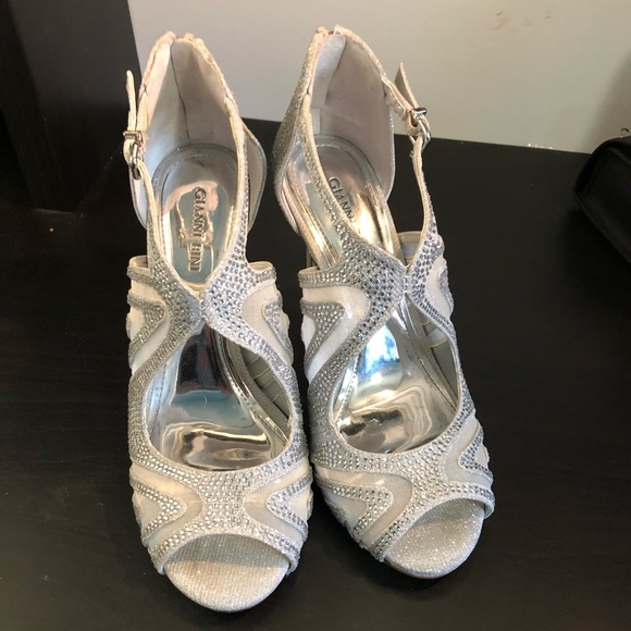 Gianni Bini Dazzle Shiny High Heels - Picture 4 of 4